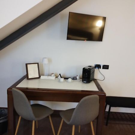 Palazzo Cusani Charming Rooms Vercelli Zewnętrze zdjęcie