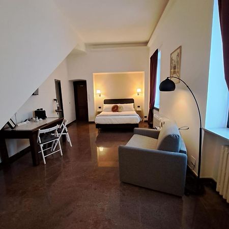 Palazzo Cusani Charming Rooms Vercelli Zewnętrze zdjęcie