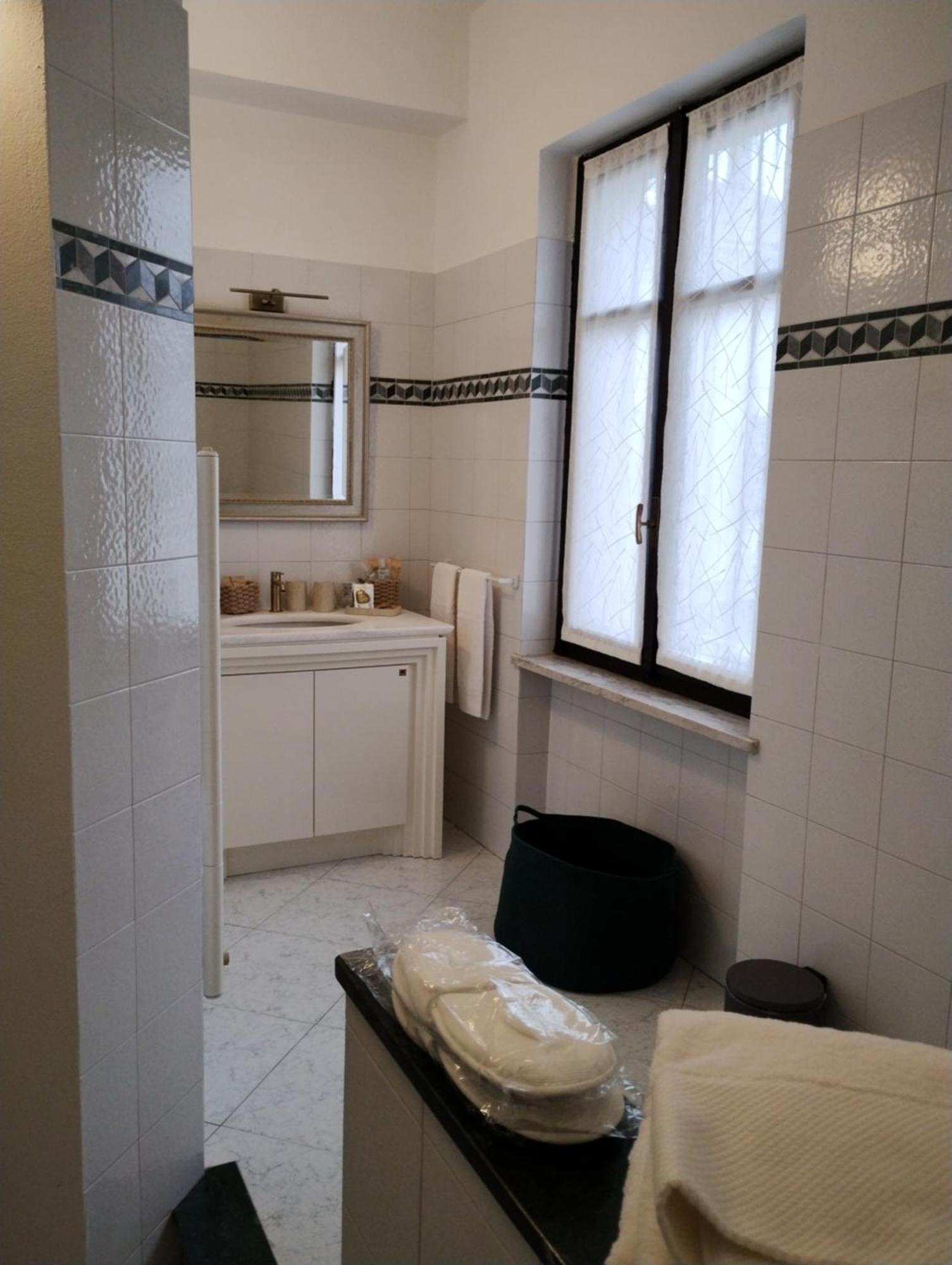 Palazzo Cusani Charming Rooms Vercelli Zewnętrze zdjęcie