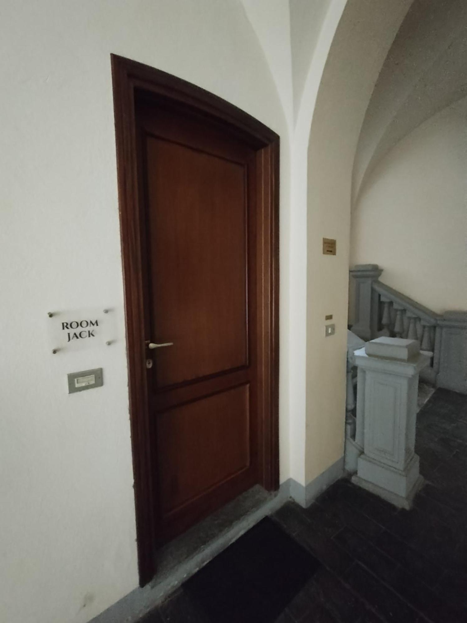 Palazzo Cusani Charming Rooms Vercelli Zewnętrze zdjęcie