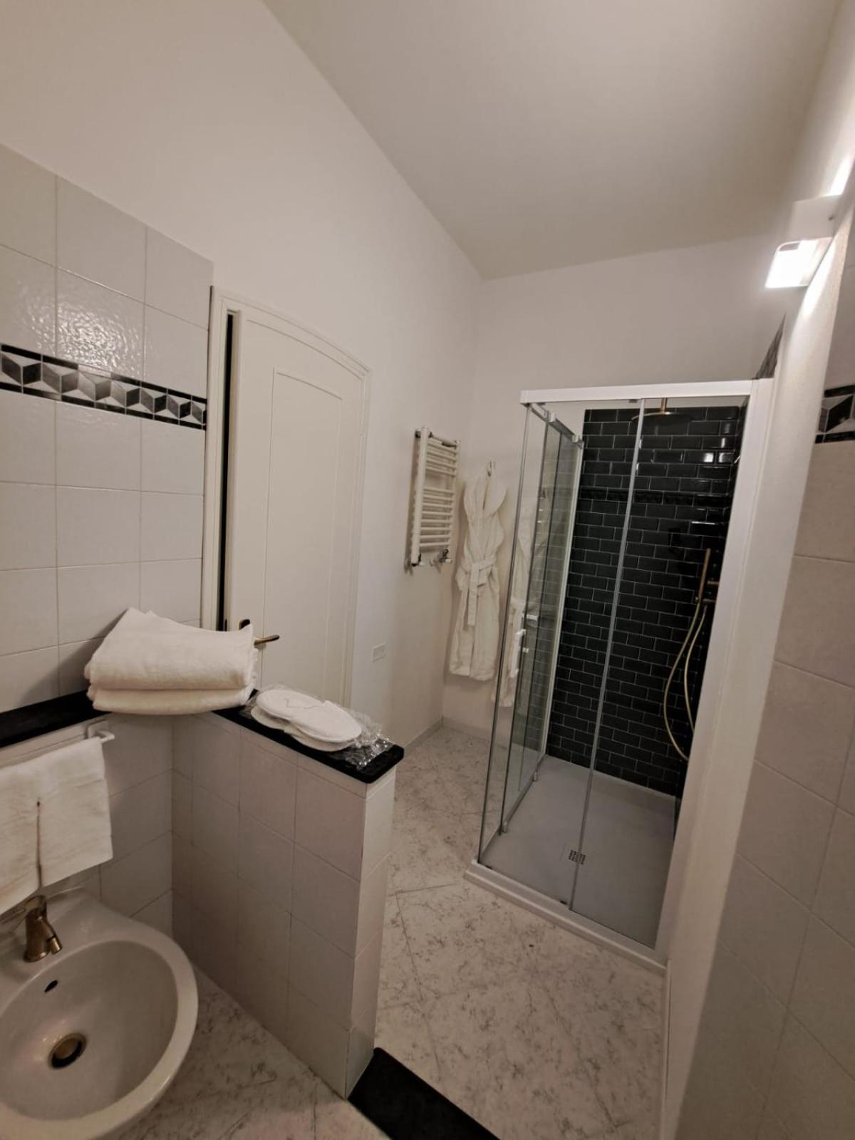 Palazzo Cusani Charming Rooms Vercelli Zewnętrze zdjęcie